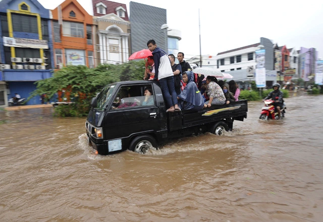 asuransi mobil banjir