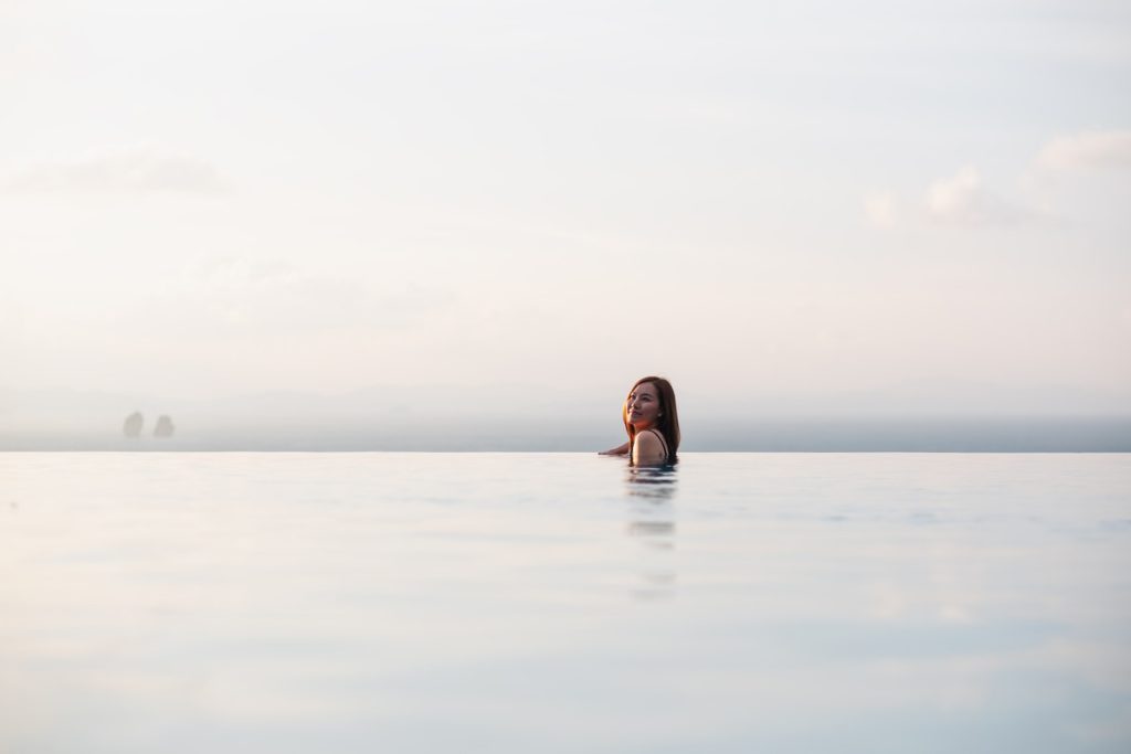 manfaat berenang pada pagi hari