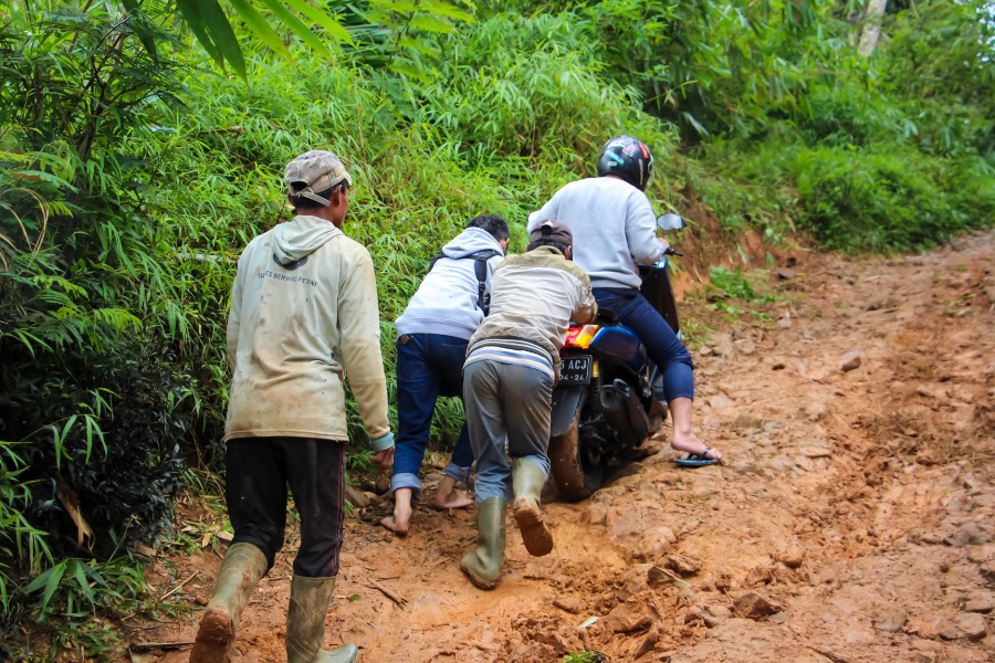 cara mengatasi motor kurang tenaga di tanjakan
