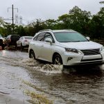 mobil listrik kebanjiran