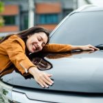 premi mobil listrik