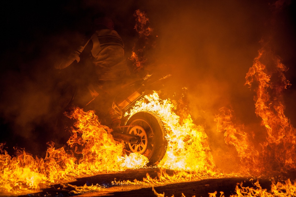 penyebab motor terbakar