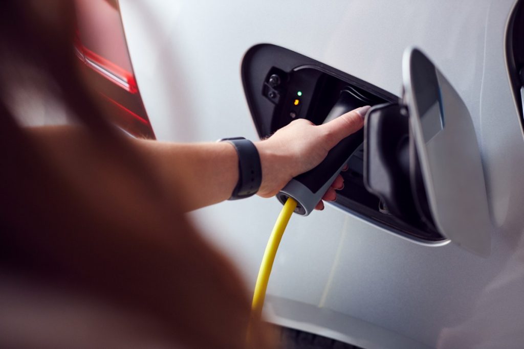 jenis pengisian daya mobil listrik