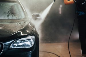 Estimasi Biaya Cuci Mobil 2025: Dari Manual Hingga Robotik