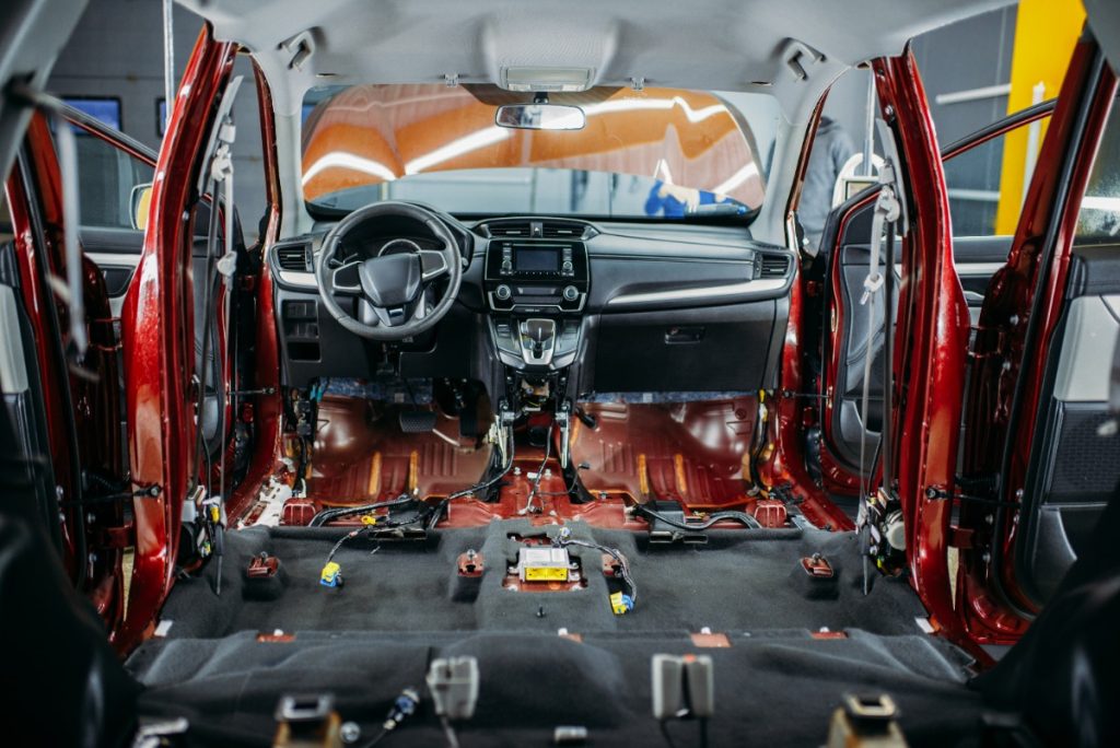 manfaat peredam mobil