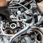 cara menyetel klep motor