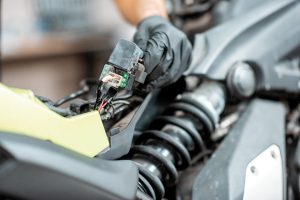 Fungsi Sekring Motor: Ciri Kerusakan dan Cara Menggantinya