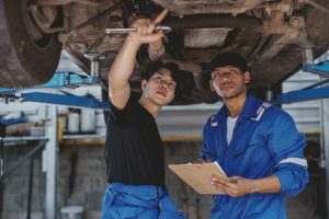 5 Ciri Mobil Bekas Banjir & Cara Ceknya Agar Tak Tertipu