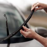 cara pasang wiper mobil