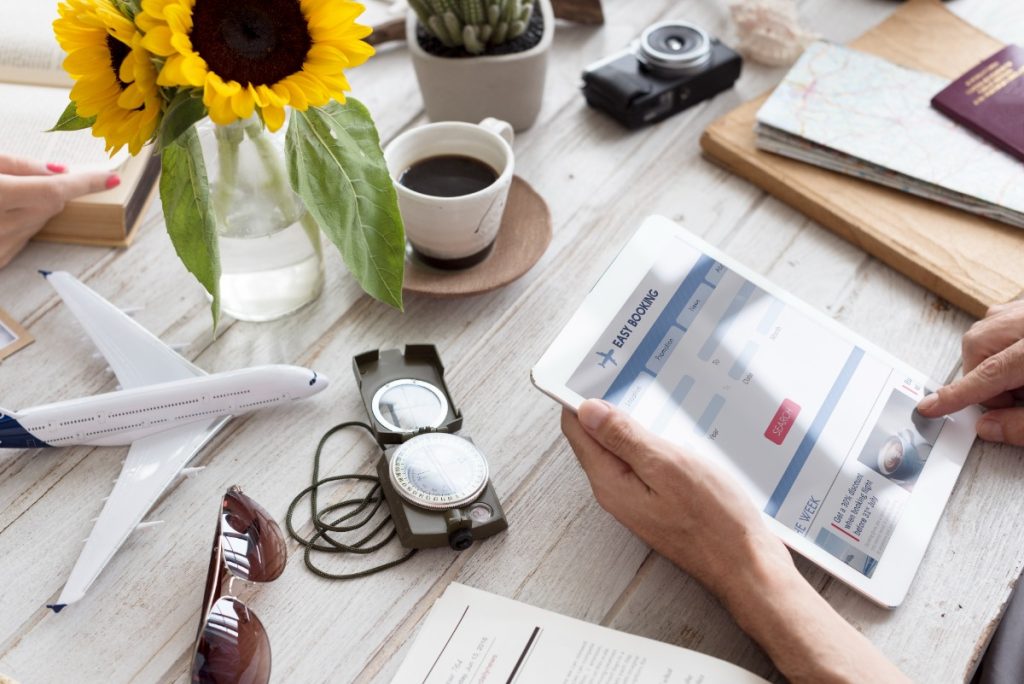keuntungan membeli travel insurance online