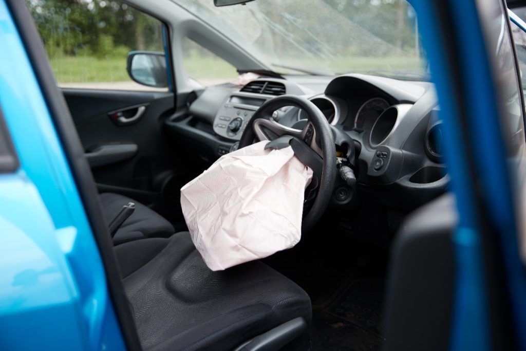 fungsi utama airbag pada mobil