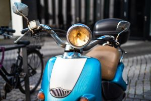 10 Rekomendasi Motor Mirip Vespa Terbaik: Alternatif Klasik Minim Drama Perawatan
