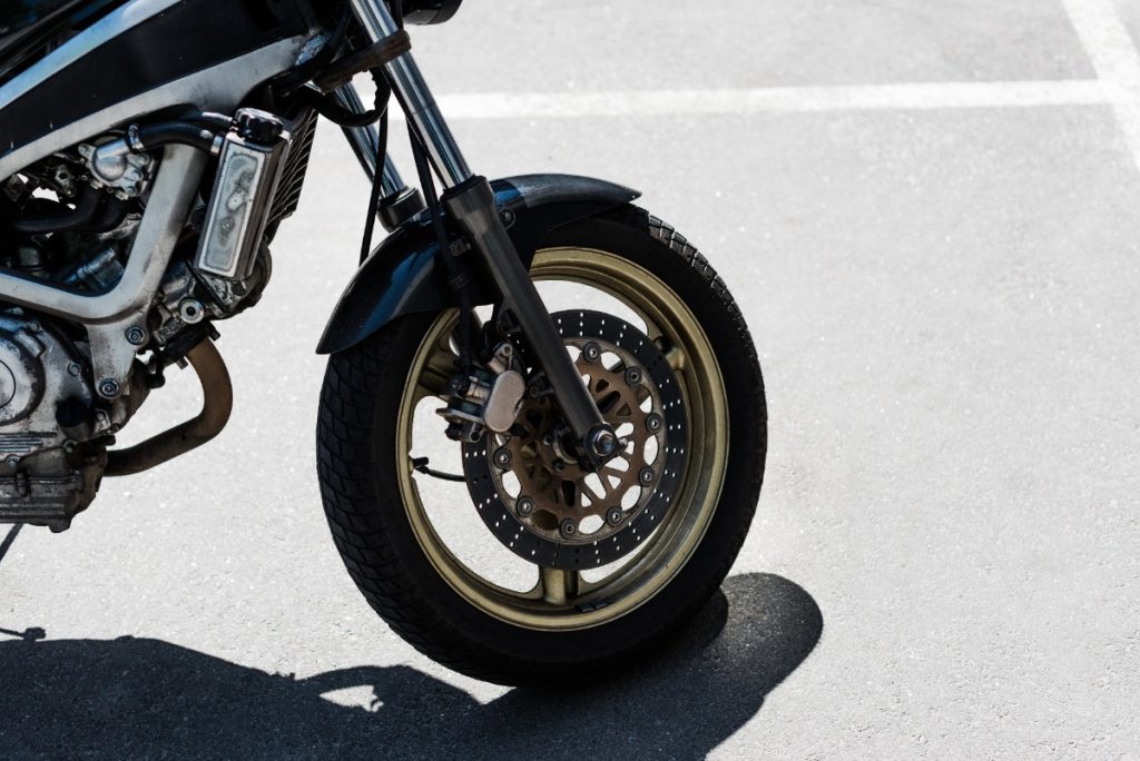ciri ciri segitiga motor bengkok