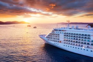 Panduan Wisata Kapal Pesiar: Rute, Harga, & Tips Persiapan